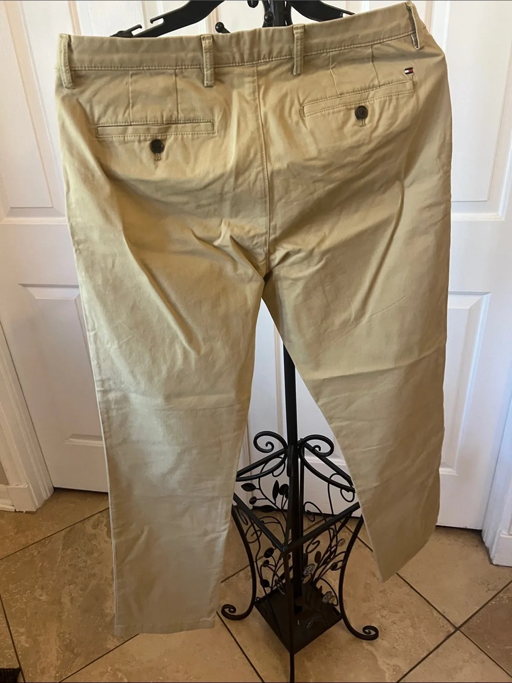 Tommy Hilfiger Men's Light Khaki Chino Pants